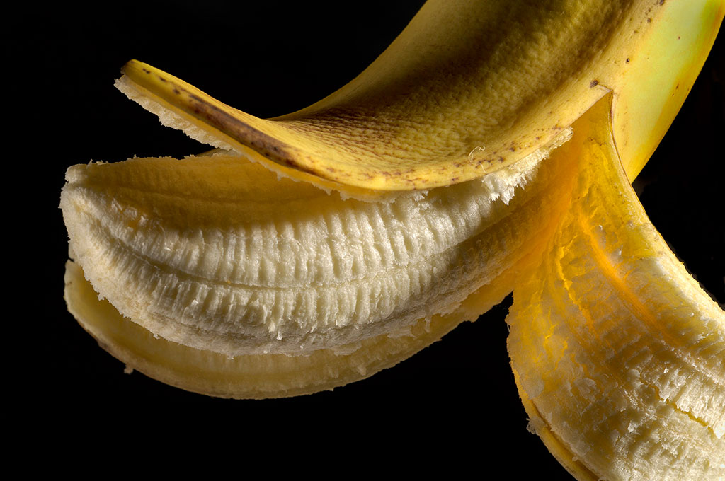 Banana, Nikon D2X DSLR studio flash 